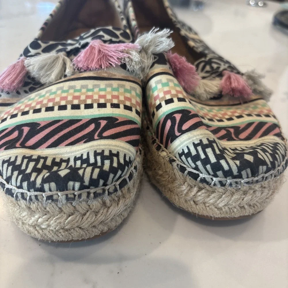 Crown Vintage Platform Espadrilles Womens SZ 8.5M Multicolor Fabric Tassels Boho